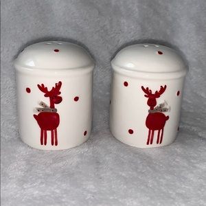 Salt and pepper shakers